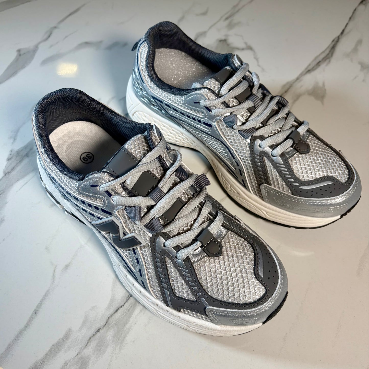 Lydia Trainer - Silver