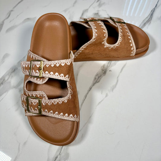 Unity Buckle Slide - Camel