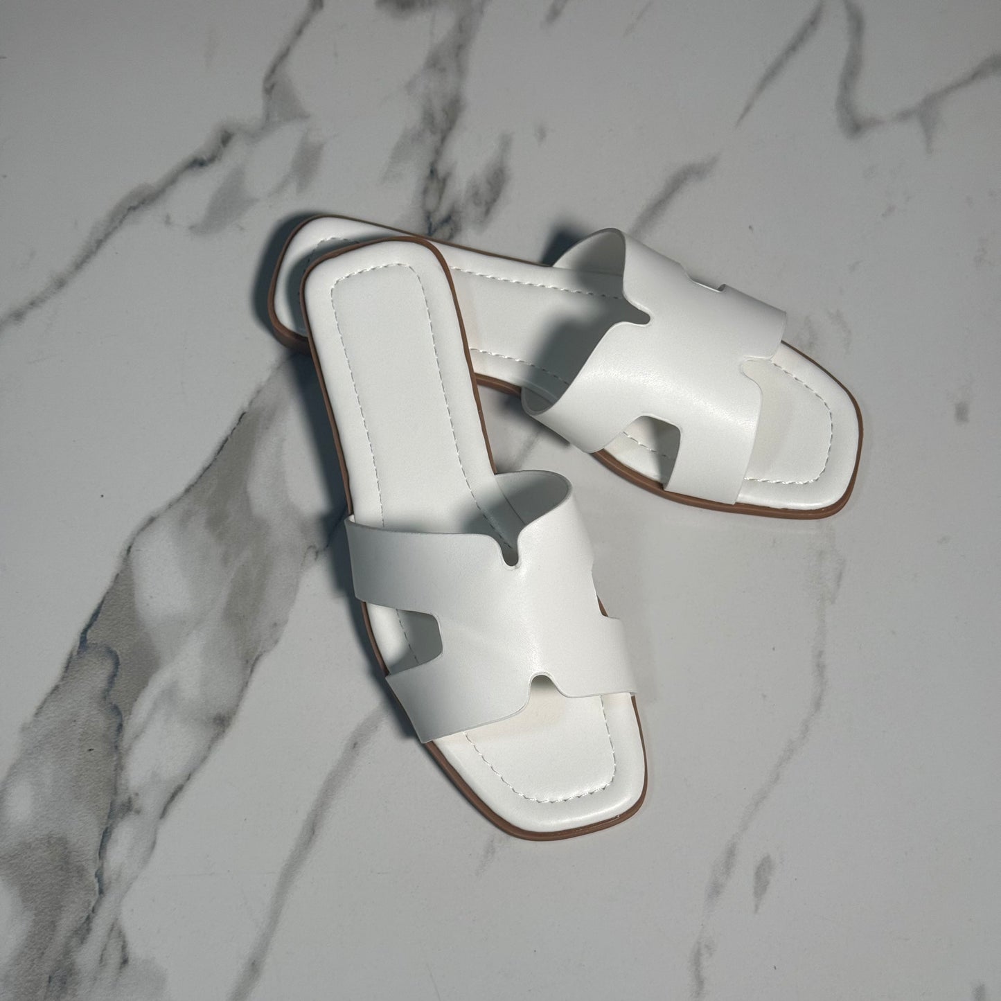 Fiona Sandal - White