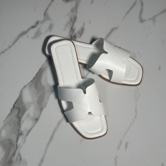 Fiona Sandal - White