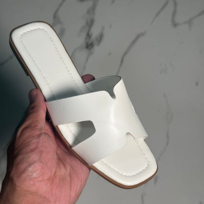 Fiona Sandal - White