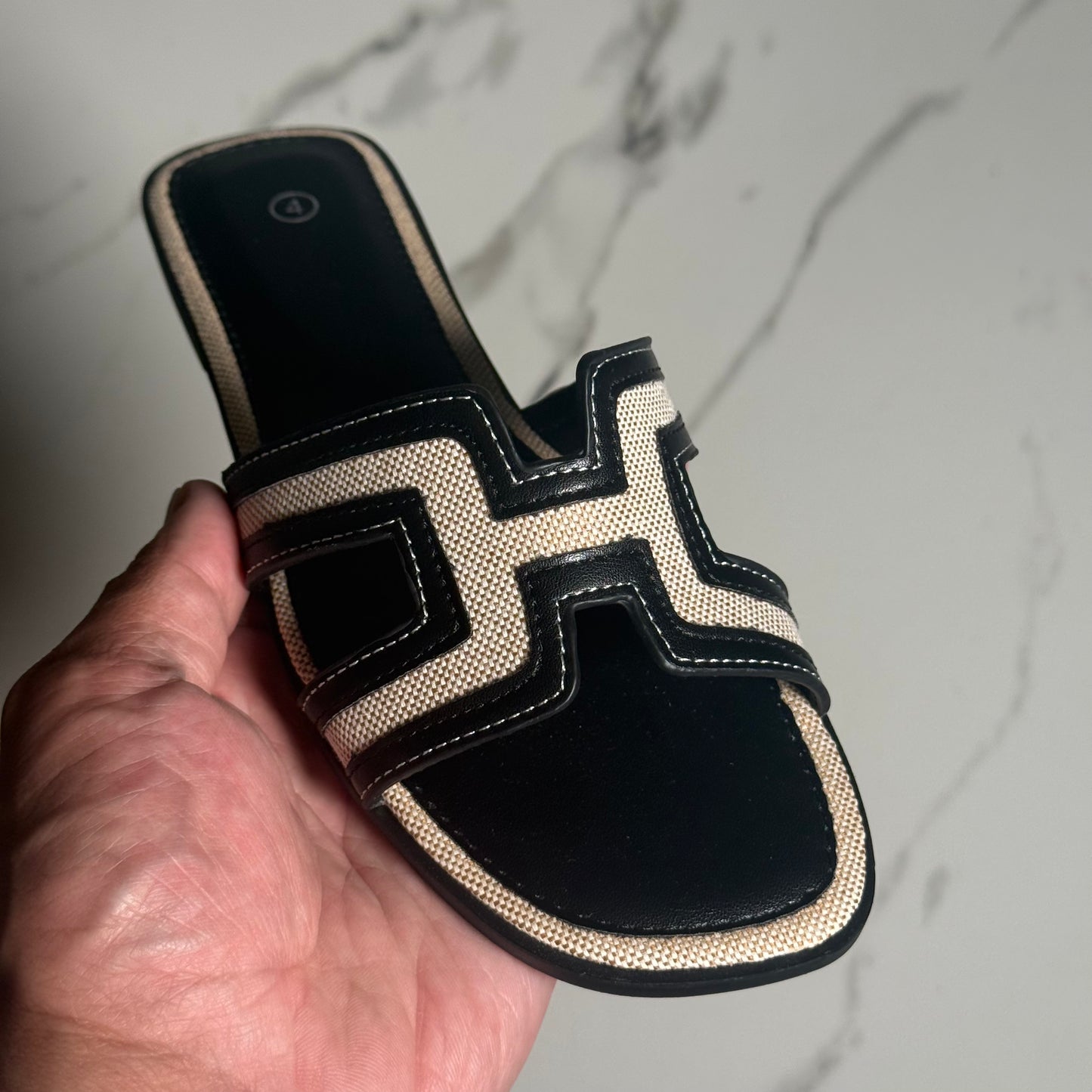 Gina Sandal - Black