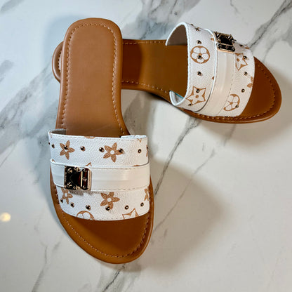 Kimmy Sandal - White