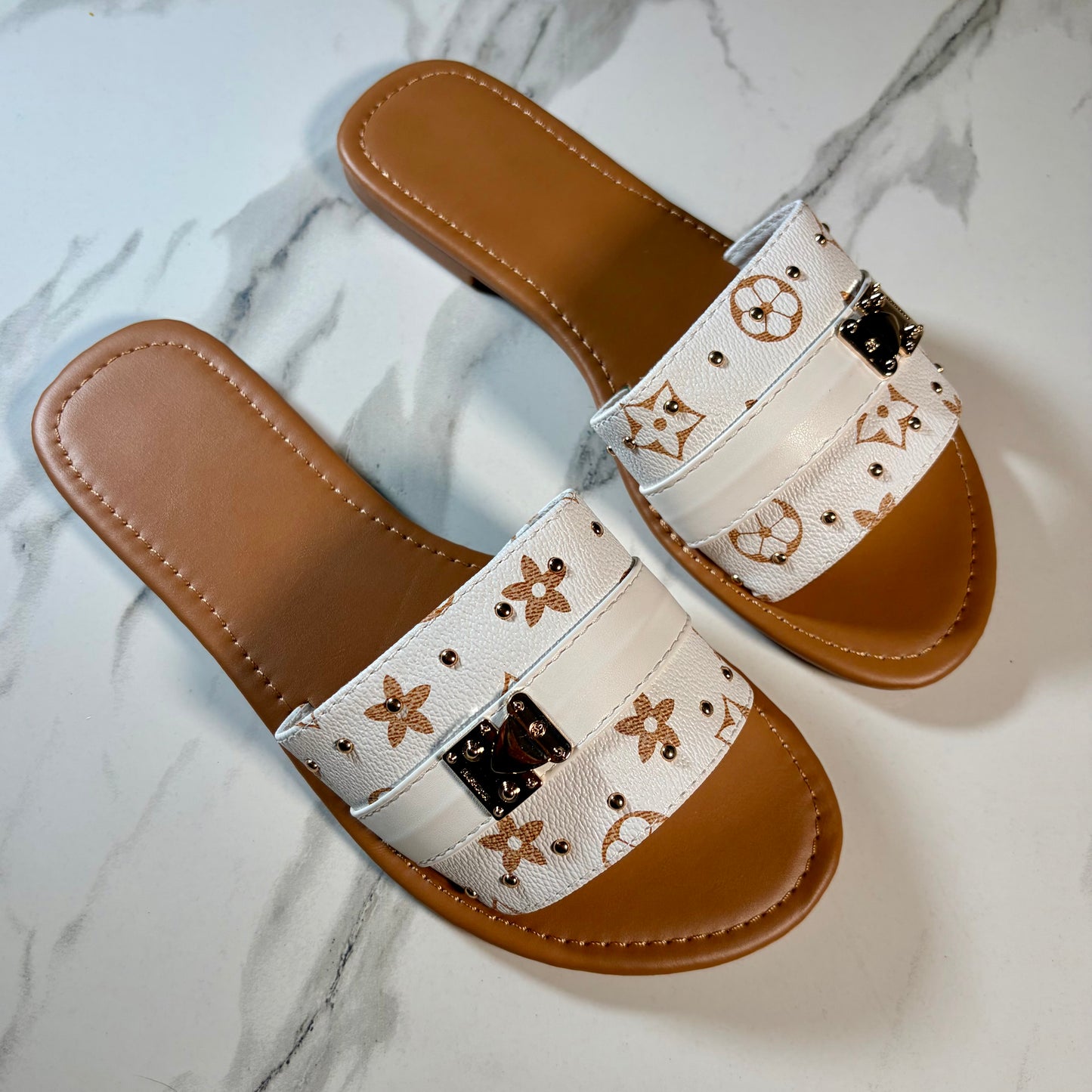 Kimmy Sandal - White