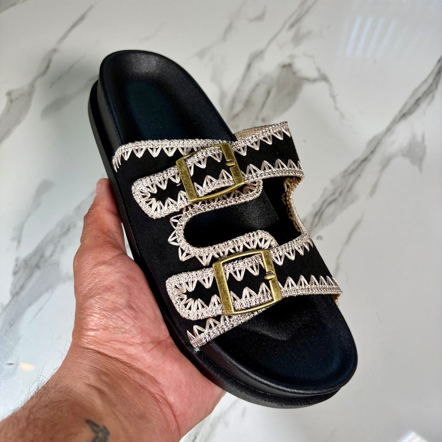 Unity Buckle Slide - Black