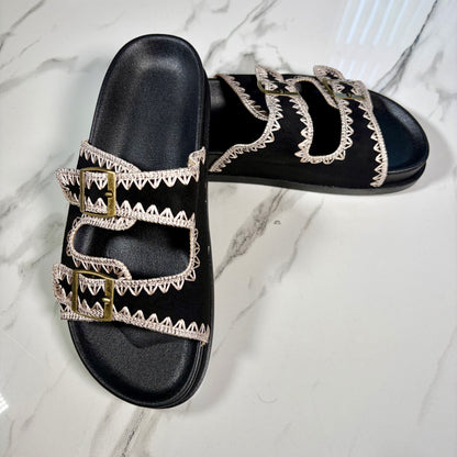 Unity Buckle Slide - Black