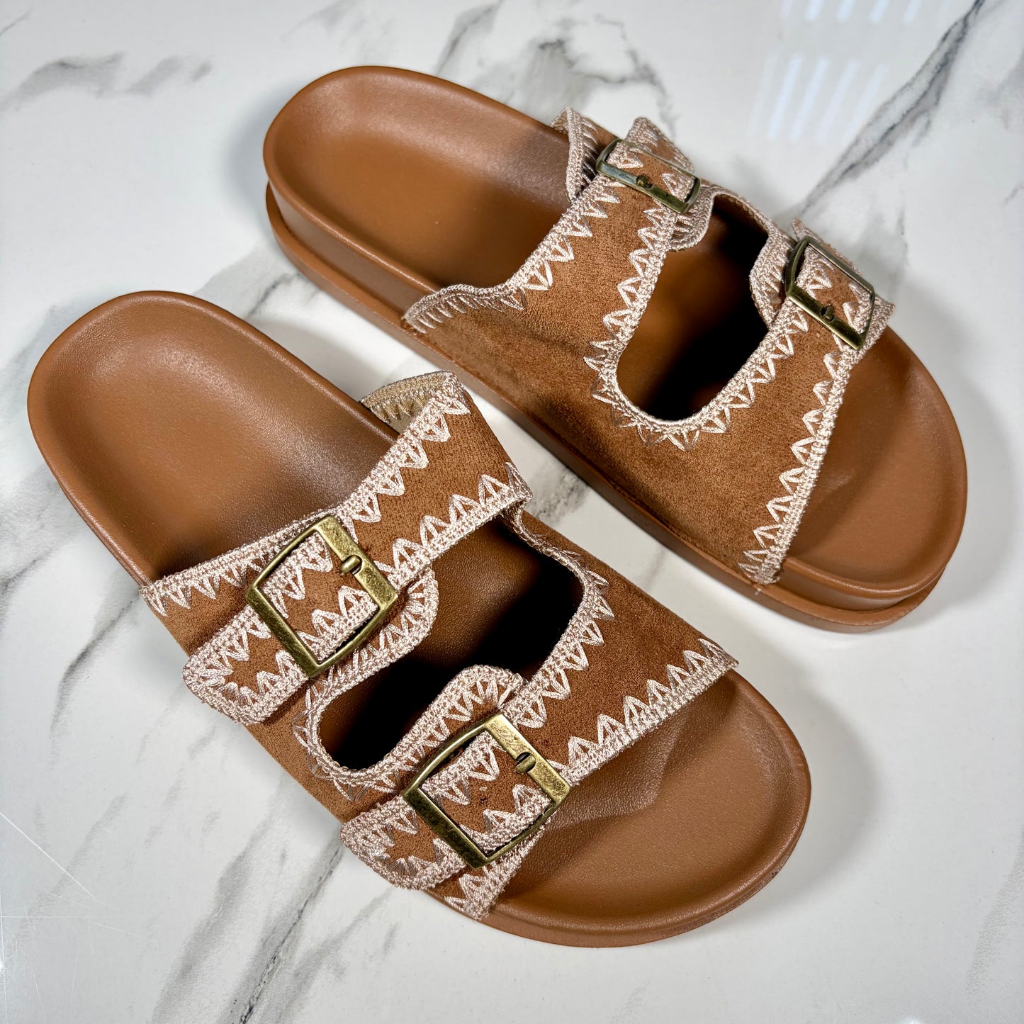 Unity Buckle Slide - Camel