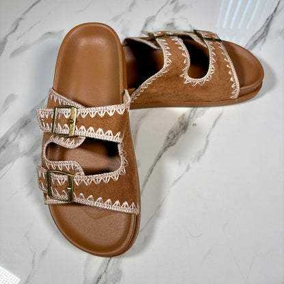 Unity Buckle Slide - Camel